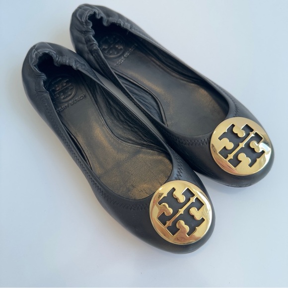 Like new! Tory Burch Black Leather Ballet Flats with Gold Logo – Size 6 - Picture 7 of 8